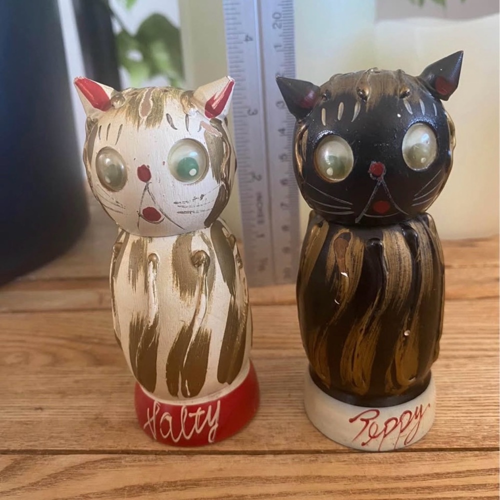Set of 2 Vintage Japanese Wooden Salty & Peppy Cat Shakers